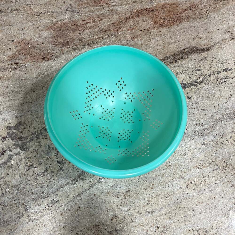 Vintage Tupperware Jadeite Green Colander Strainer Bowl 339